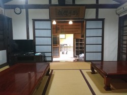 和室(土間側)