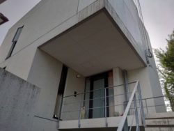贅沢な2面ガラスから注ぐ柔らかい日差し 贅沢な2面ガラスから注ぐ柔らかい日差し